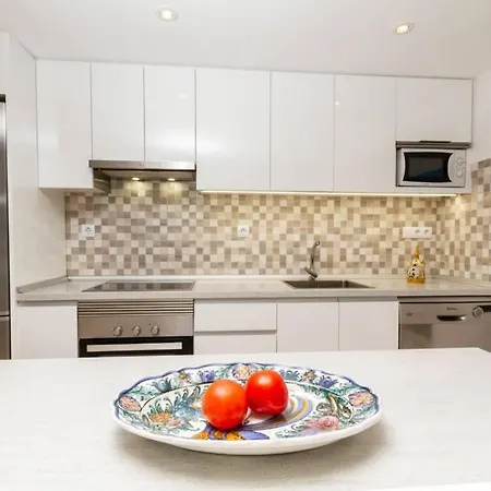 Charming Modern Close To The Beach * 阿尔比尔